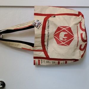 Tote bag